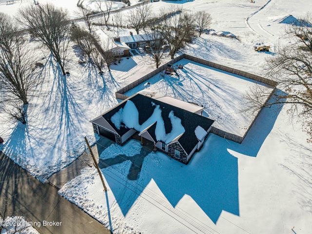 816 Otter Creek Rd, Vine Grove, KY 40175