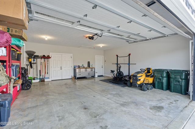 816 Otter Creek Rd, Vine Grove, KY 40175