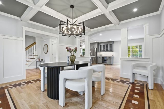 18 Druid Hill Ave, Burlington, MA 01803