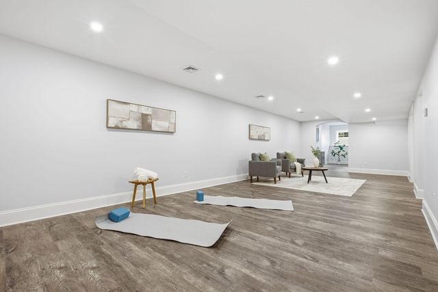 18 Druid Hill Ave, Burlington, MA 01803