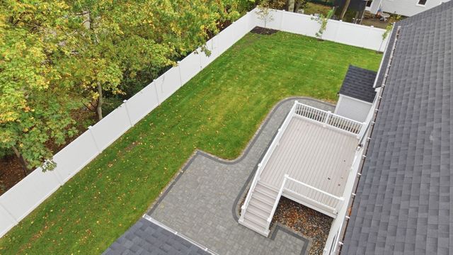 18 Druid Hill Ave, Burlington, MA 01803
