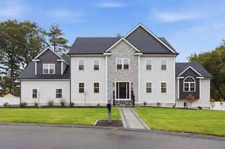 18 Druid Hill Ave, Burlington, MA 01803