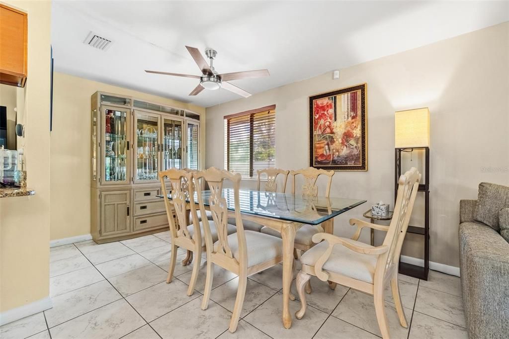 Image 8 of property listing at 3606 64TH STREET W, Bradenton, FL 34209