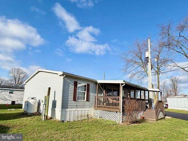 16 GREEN ACRES TRAILER CT, Lebanon, PA 17046