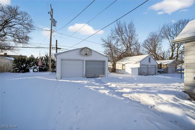 8910 Mccracken Boulevard, Garfield Heights, OH 44125