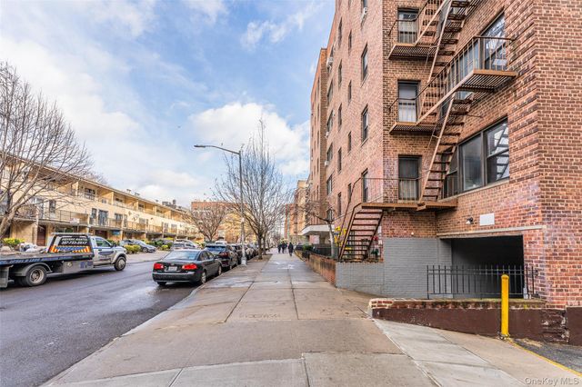 143-36 Barclay Avenue 1H, Flushing, NY 11355