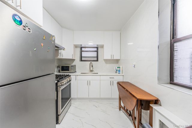 143-36 Barclay Avenue 1H, Flushing, NY 11355