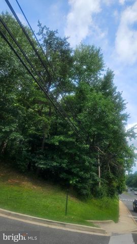 8380 LANDOVER RD, Landover, MD 20785