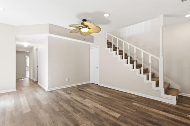 313 Grand Avenue, Bacliff, TX 77518