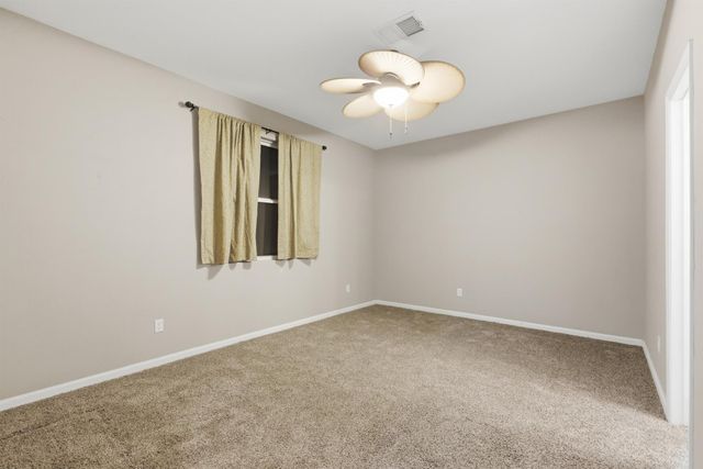 313 Grand Avenue, Bacliff, TX 77518