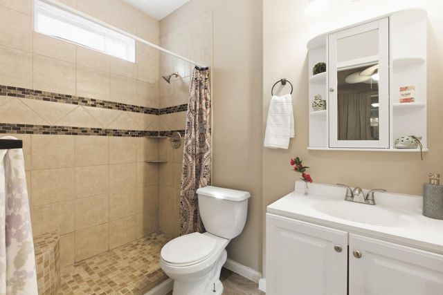 313 Grand Avenue, Bacliff, TX 77518