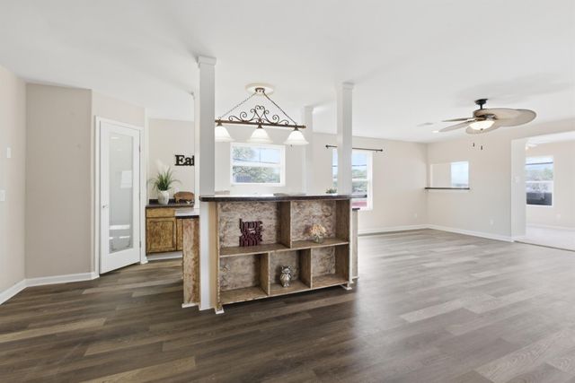 313 Grand Avenue, Bacliff, TX 77518