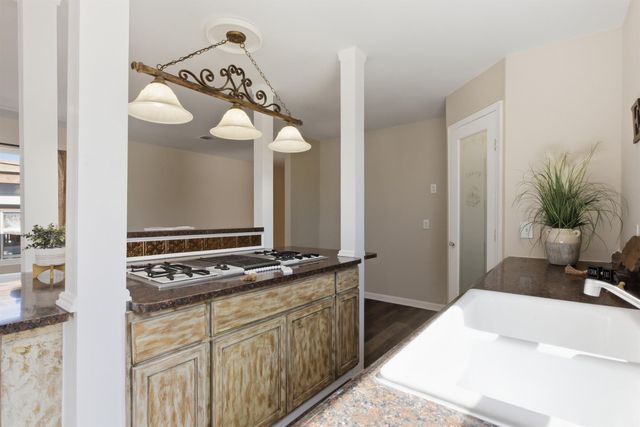 313 Grand Avenue, Bacliff, TX 77518