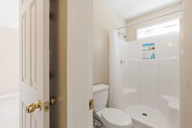 313 Grand Avenue, Bacliff, TX 77518