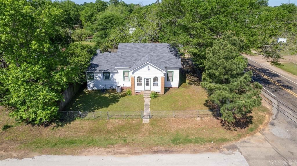 1000 Nelson Street, Linden, TX 75563