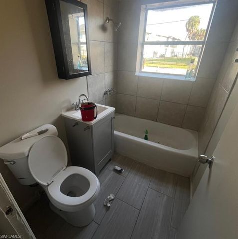 3619 Seminole AVE 8, Fort Myers, FL 33916