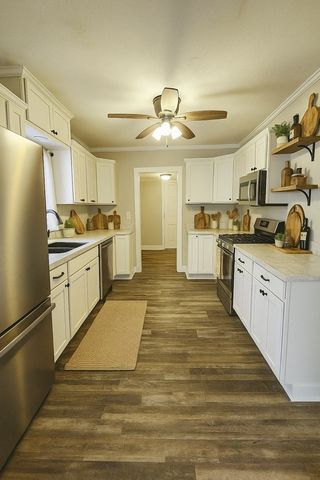 105 E Register Street, Geneva, AL 36340