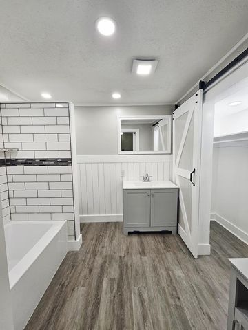 105 E Register Street, Geneva, AL 36340