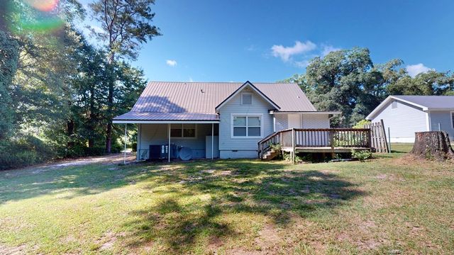 105 E Register Street, Geneva, AL 36340