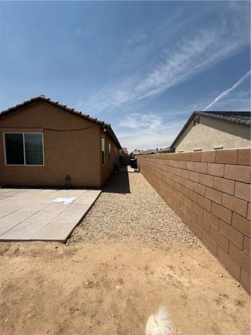 13229 Plaza Laredo Way, Victorville, CA 92395