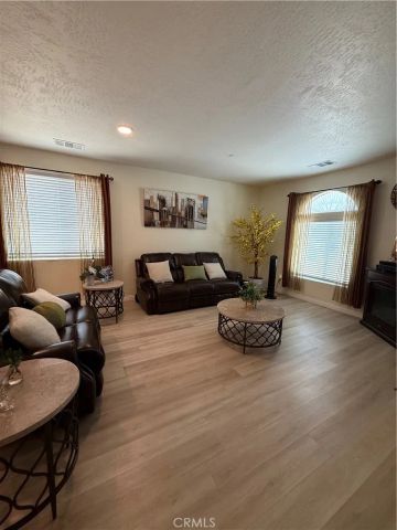 13229 Plaza Laredo Way, Victorville, CA 92395