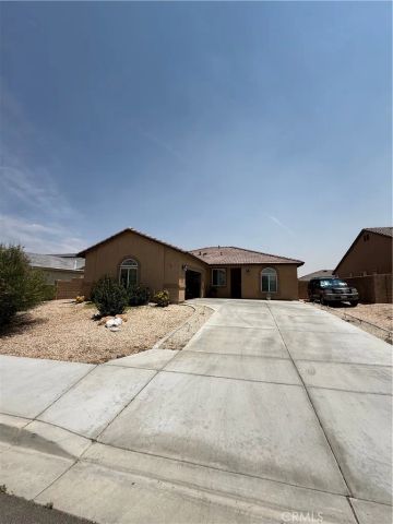 13229 Plaza Laredo Way, Victorville, CA 92395