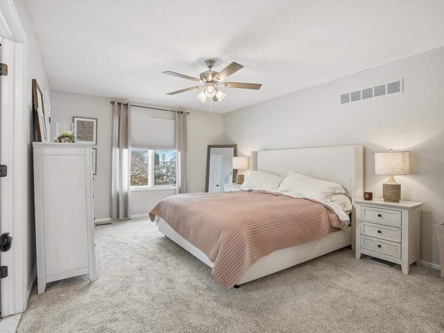 54537 Pine Street, New Baltimore, MI 48047