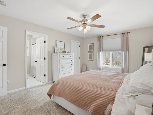 54537 Pine Street, New Baltimore, MI 48047