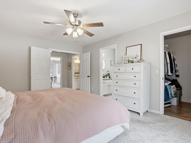 54537 Pine Street, New Baltimore, MI 48047