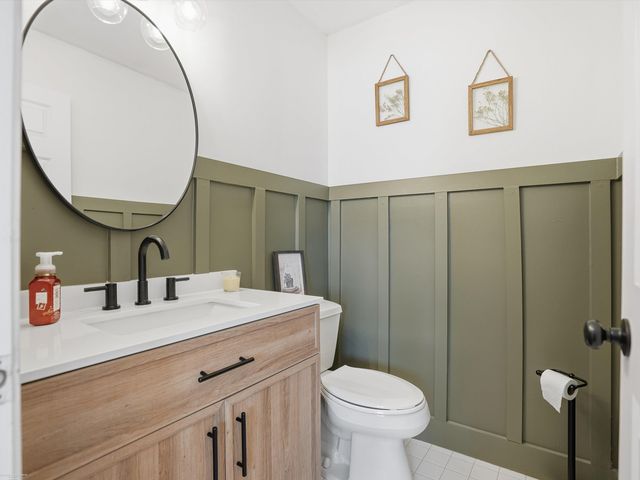 54537 Pine Street, New Baltimore, MI 48047