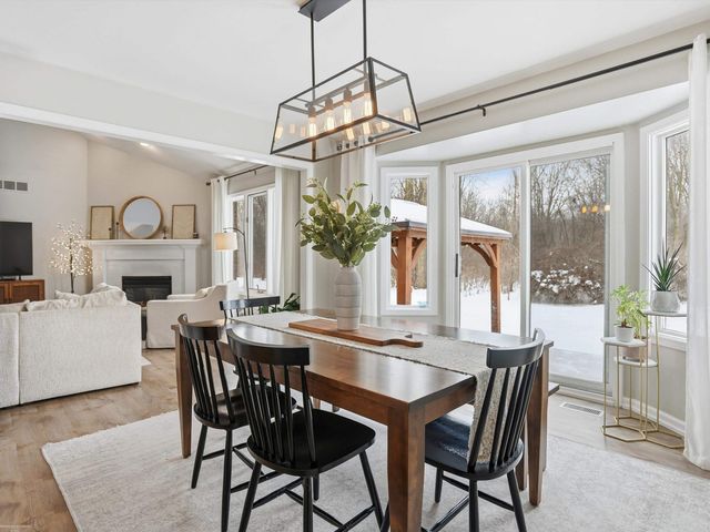 54537 Pine Street, New Baltimore, MI 48047