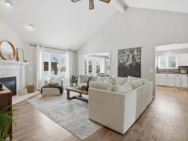 54537 Pine Street, New Baltimore, MI 48047