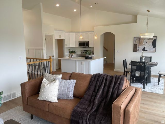 4105 E COMANCHE ST, Eagle Mountain, UT 84005