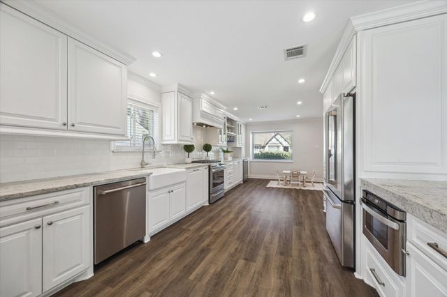 9823 Canoga Lane, Houston, TX 77080