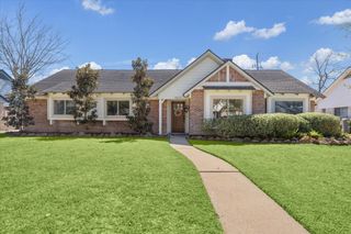 9823 Canoga Lane, Houston, TX 77080