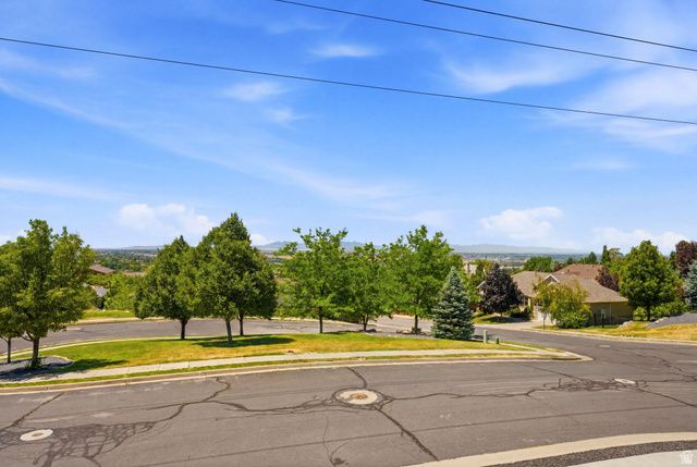 4762 S 1575 E, Ogden, UT 84403