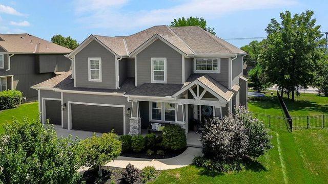 21803 W 46th Terrace, Shawnee, KS 66226