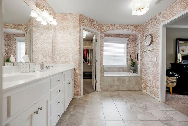21803 W 46th Terrace, Shawnee, KS 66226