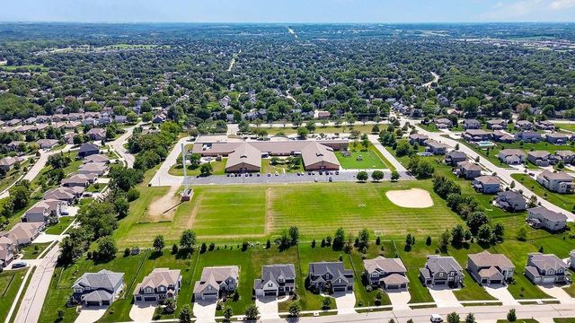21803 W 46th Terrace, Shawnee, KS 66226