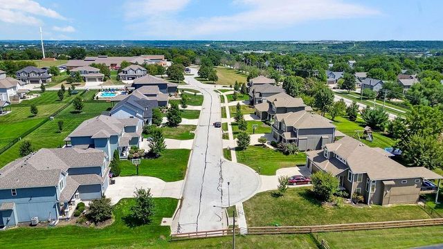 21803 W 46th Terrace, Shawnee, KS 66226
