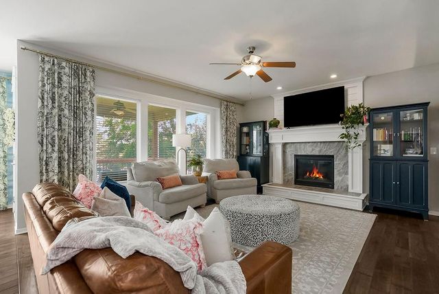 21803 W 46th Terrace, Shawnee, KS 66226
