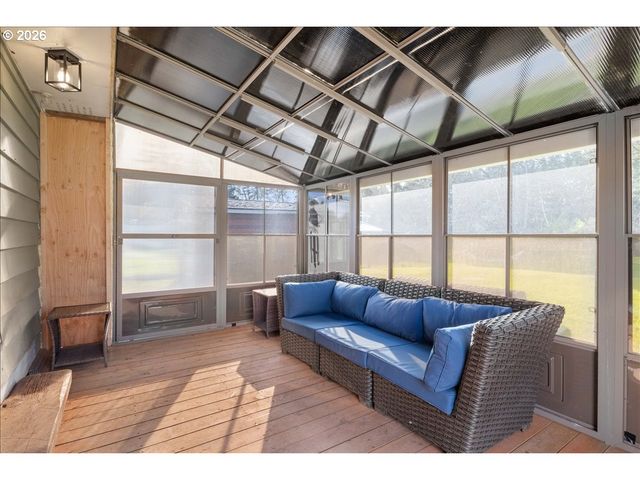 18191 S HIGHWAY 211, Molalla, OR 97038