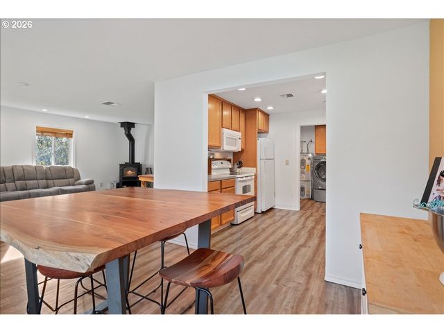 18191 S HIGHWAY 211, Molalla, OR 97038