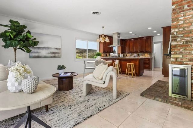 2855 N Shady Glen, Orange, CA 92867