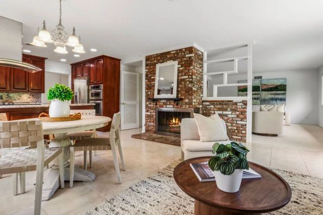 2855 N Shady Glen, Orange, CA 92867