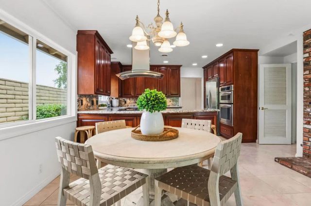 2855 N Shady Glen, Orange, CA 92867