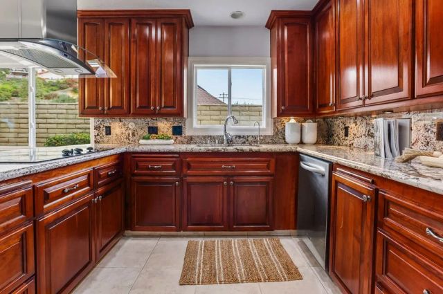2855 N Shady Glen, Orange, CA 92867