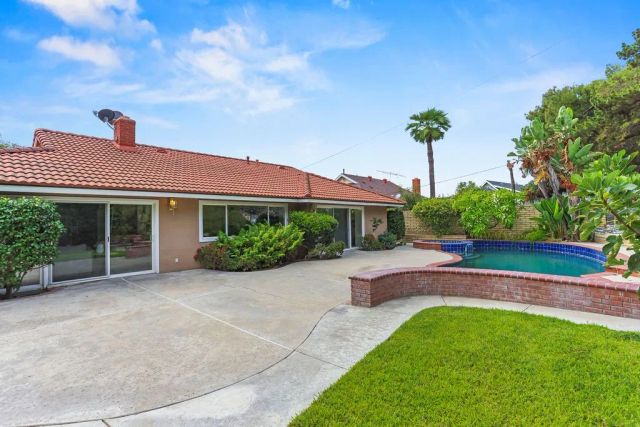 2855 N Shady Glen, Orange, CA 92867
