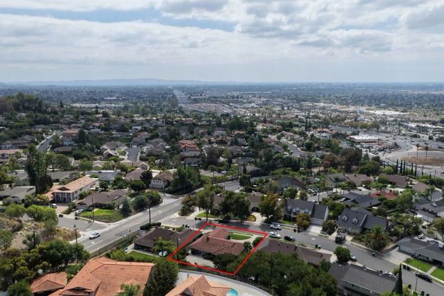 2855 N Shady Glen, Orange, CA 92867