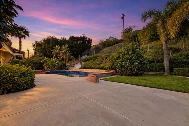 2855 N Shady Glen, Orange, CA 92867